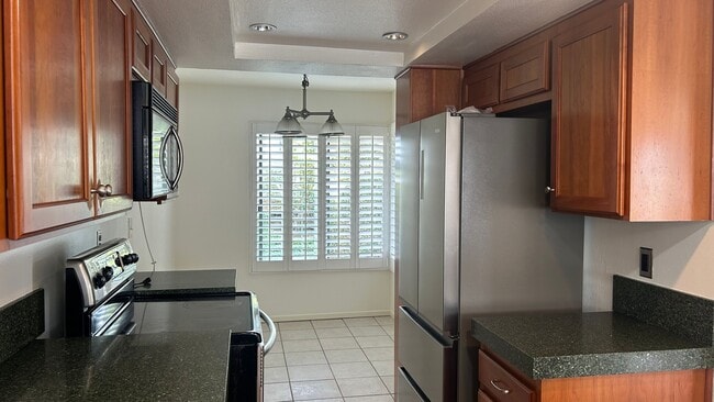 Building Photo - 928 Intrepid Ct