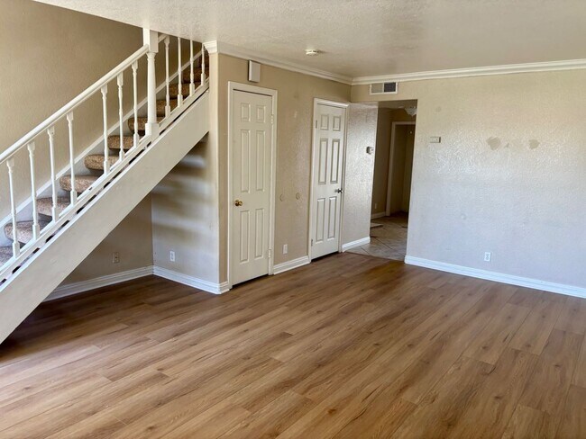 Photo - 5640 Riverside Dr Unit 82