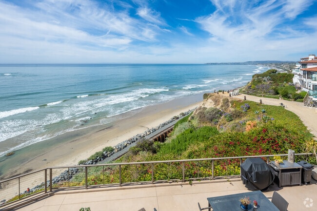 Interior Photo - 811 Buena Vista