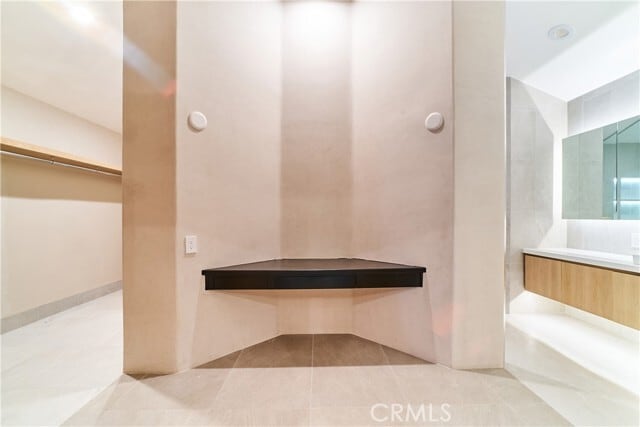 Photo - 1119 N Crestview Dr