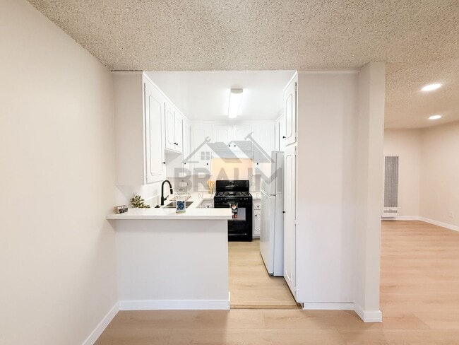 Photo - 18350 Napa St Unit 3