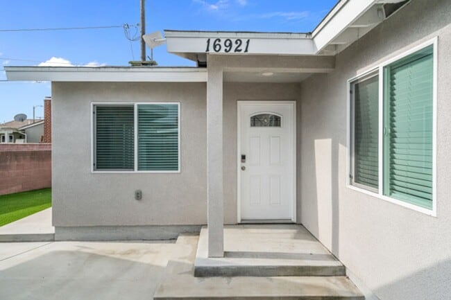 Daphne - Daphne Apartment Unit 16921
