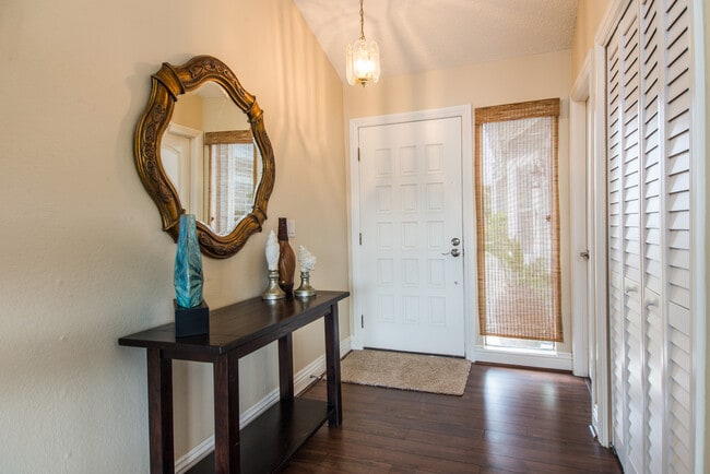 Photo - 4431 Gateshead Bay Unit 1