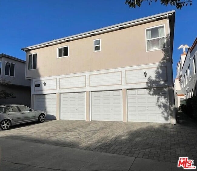 Building Photo - 937 2nd St Unit 8 Rental