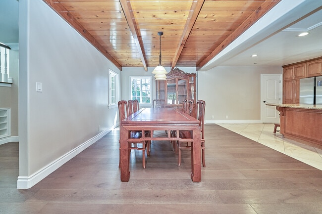 Photo - 4736 Rosemont Ave