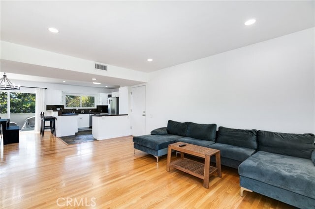 Building Photo - 3200 S Sepulveda Blvd Rental