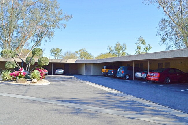 Photo - "Spacious 960 Sq Ft Studio Oasis in Vibrant Palm Springs!" Unit 53