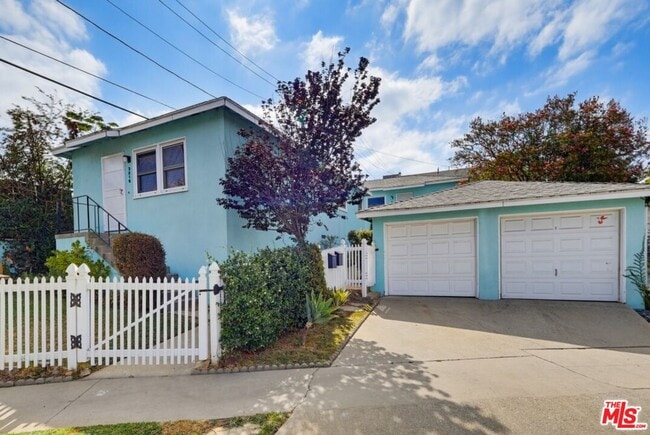 Photo - 3210 Edward Ave