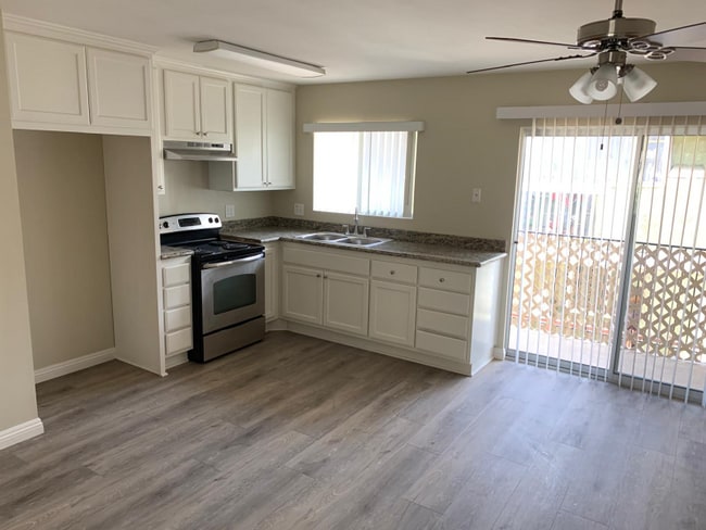 Photo - 3523 W Savanna St Unit 000