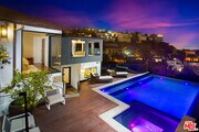 Photo - 1733 Sunset Plaza Dr House