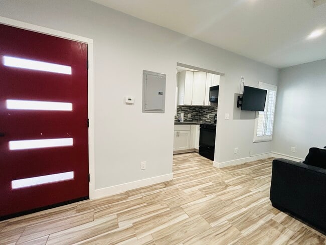 Photo - 8828 Haas Ave Unit 8828