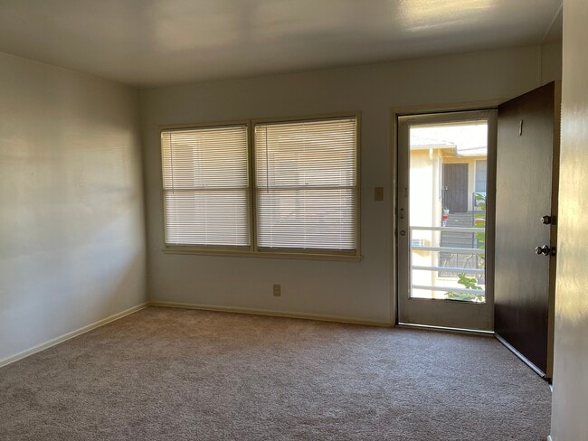 Photo - 970 Elden Ave Unit 7