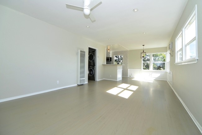 Photo - 2579 Granville Ave Apartment Unit 2579