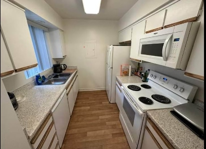 Photo - 3801 Parkview Ln Unit 11