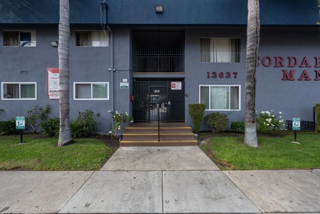 Photo - 13637 Cordary Ave