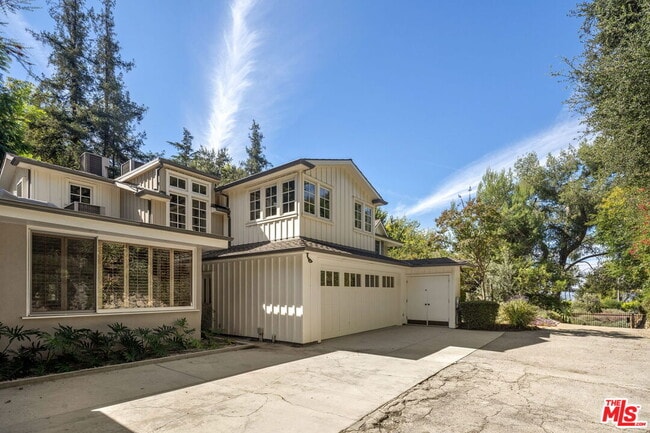 Photo - 7972 Mulholland Dr