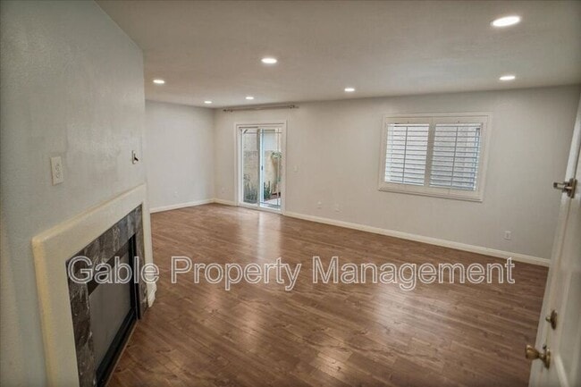 Photo - 18716 Vista Del Canon