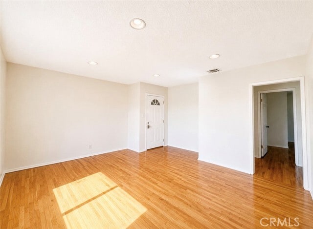 Building Photo - 1372 W 36th St Unit 3