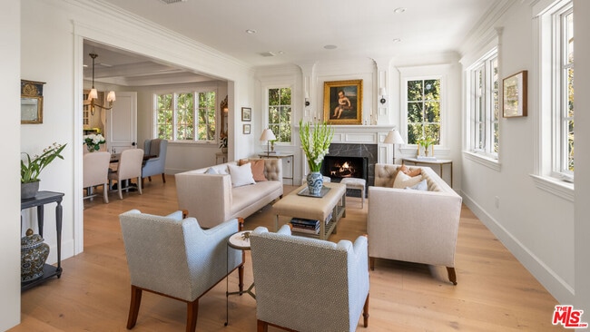 Photo - 146 N Carmelina Ave