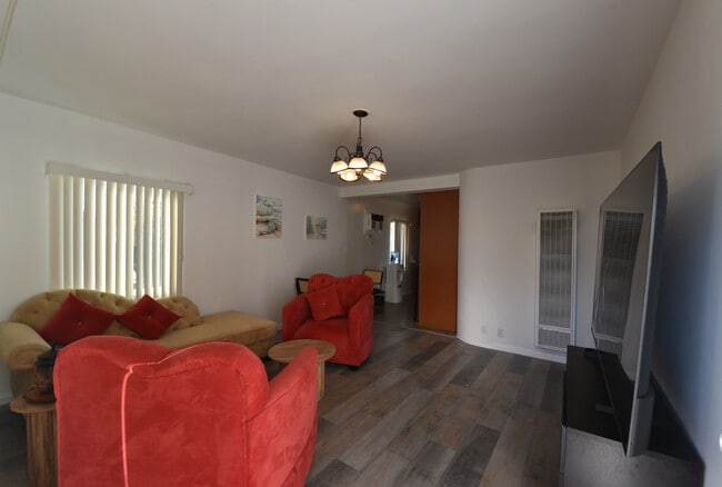 Photo - 723 S Louise St