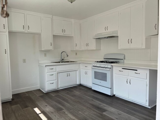 Photo - 2604 Mathews Ave Unit 2