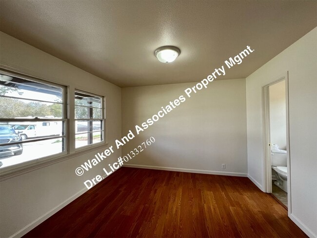 Photo - 330 Siler Ln