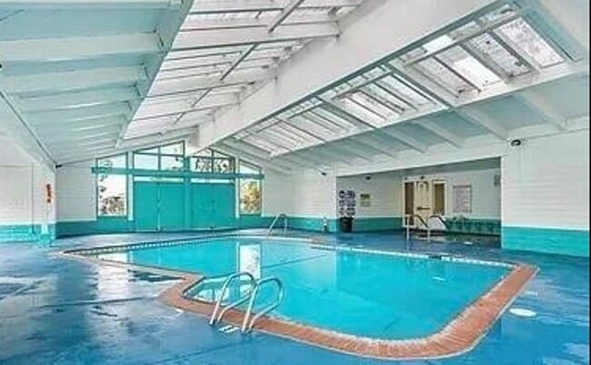 pool area - 1300 Saratoga Ave Unit 502