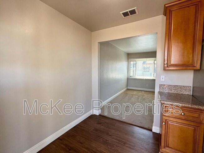 Photo - 2321 Brant St