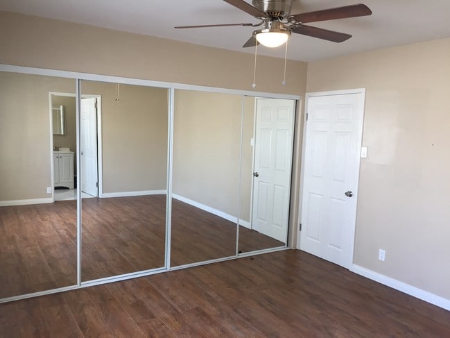 Photo - 4440 154th St