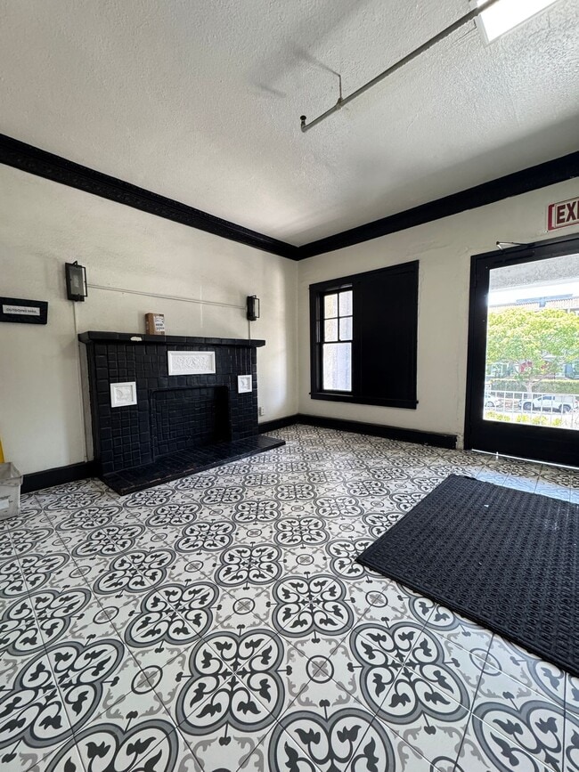 Photo - 447 S. Rampart Blvd - Studio & 1 Bedroom A...