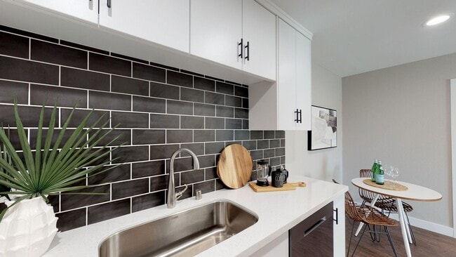 Photo - The Hideaway