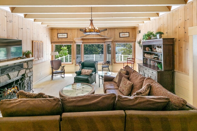 Photo - 244 John Muir Rd