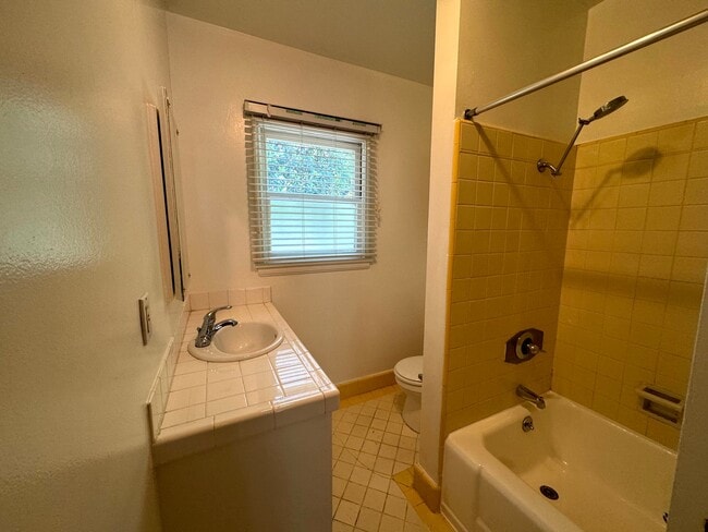 Photo - 1271 N Crescent Heights Blvd Unit 1.4