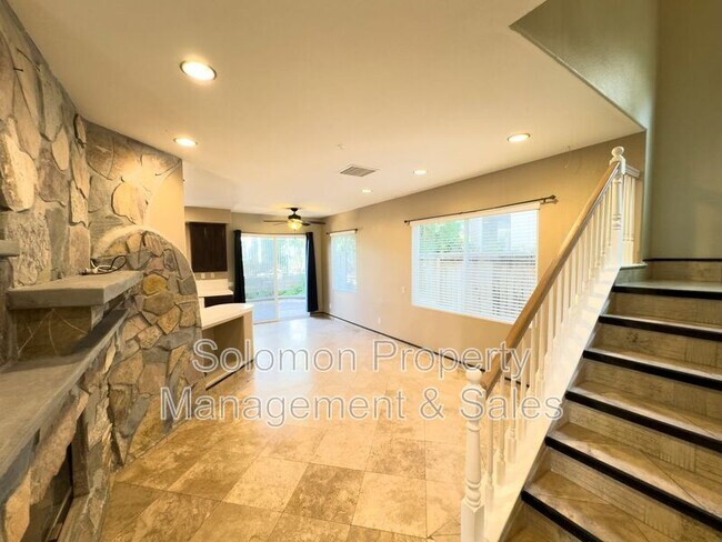 Photo - 353 Date Ave