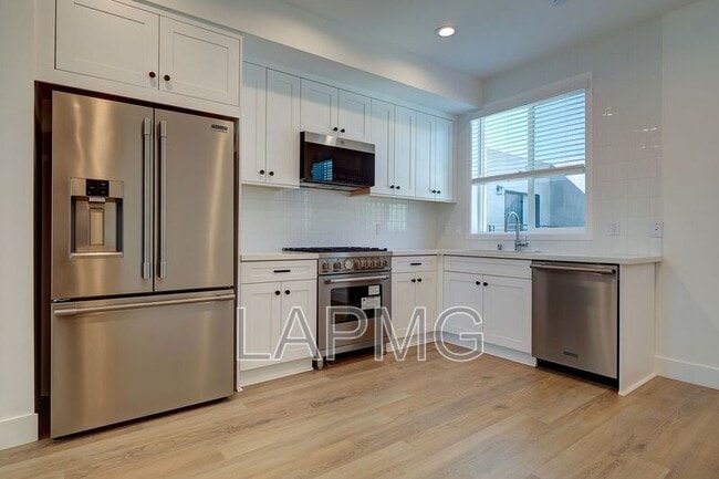 Photo - 4507 Saturn St