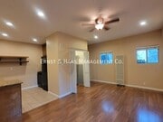 Photo - 930 E. Broadway-
