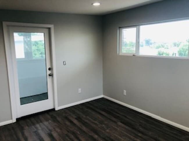 Building Photo - 6823 Amherst St Unit B