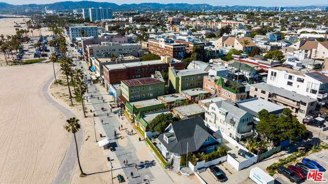 Photo - 17 Sunset Ave Unit 1