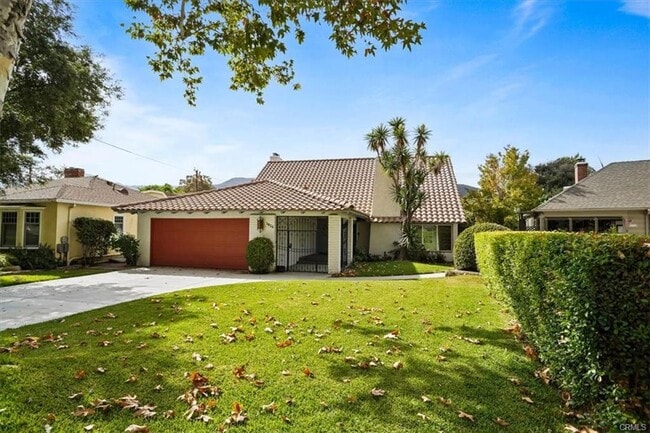 Building Photo - 1925 Parkside Ave