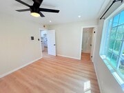 Photo - 328 S Weitzel St