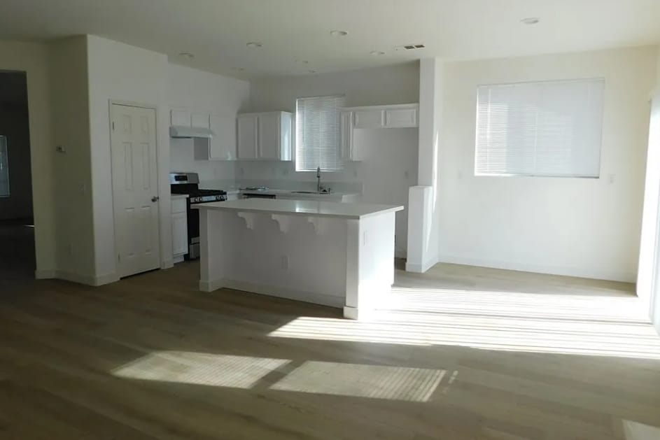 Photo - 11765 Winewood St