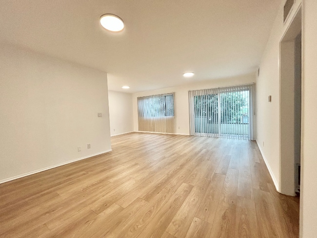 Photo - 2038 S Bentley Ave Unit 101