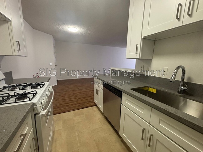 Photo - 10241 Commerce Ave Unit 5