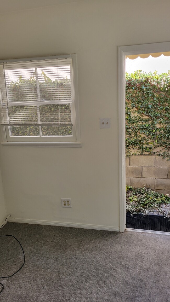 back door - 2795 Tola Ave Unit BACKHOUSE