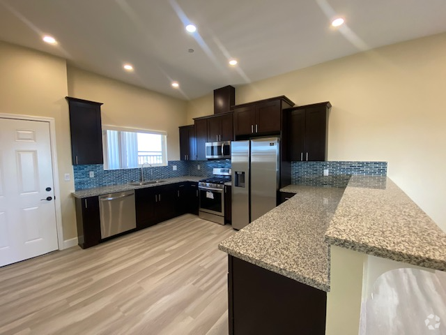 Building Photo - 2291 Dunlop St Unit 70 Rental