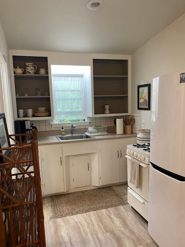 Photo - Alvarado Unit 119