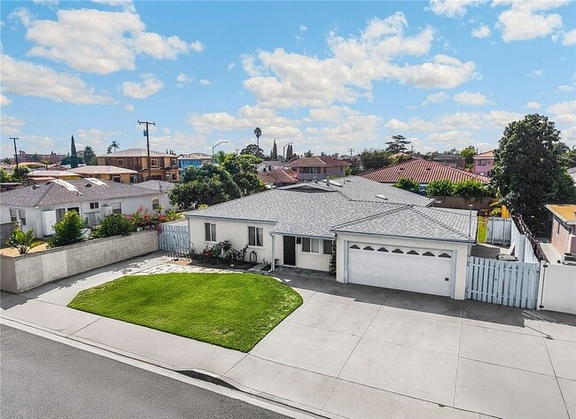 Building Photo - 14721 Riata St