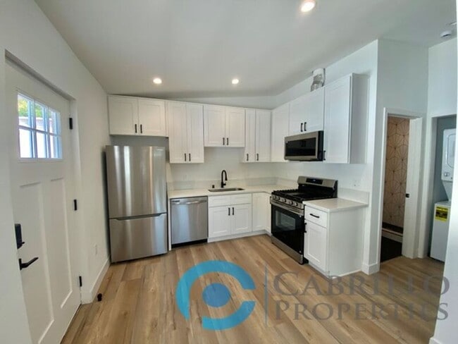 Building Photo - 5065 Chaparral Way