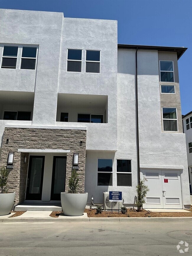 Building Photo - 2636 Everly Dr Rental