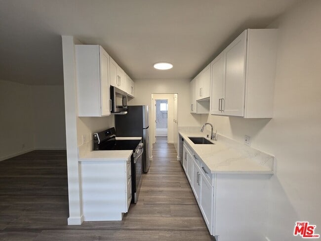 Photo - 1433 Brockton Ave Unit 4